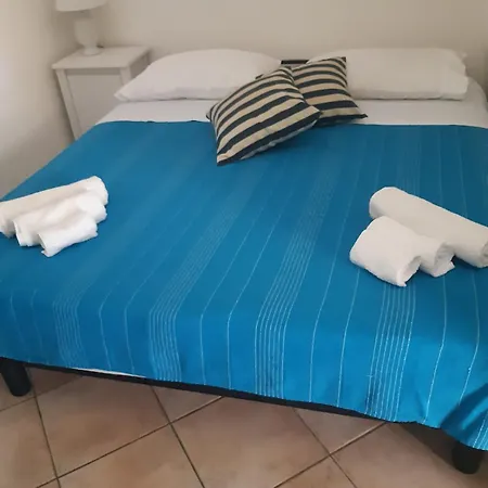 Celeste In With Private Parking *